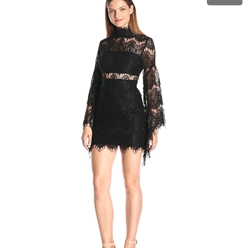 MINKPINK Women's Drama Queen Lace Dress with Bell Sleeves Sz XS